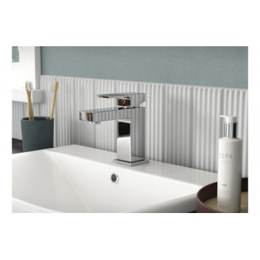 Zacara Bath/Shower Mixer & Shower Kit - Chrome